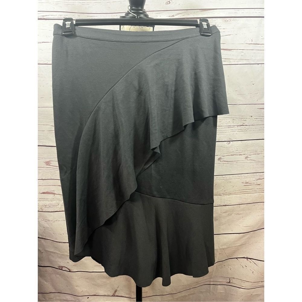 Bordeaux size 8 gray ruffle skirt‎ - 2691